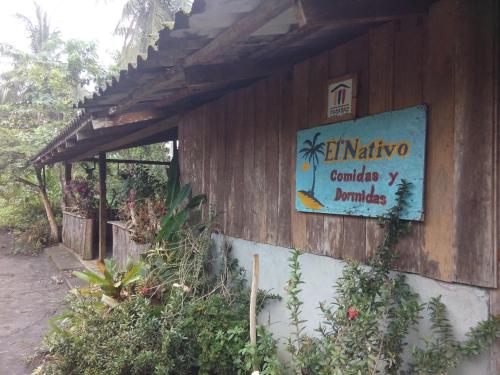 Predvorje, Posadas el Nativo in Bahia Solano (Choco)
