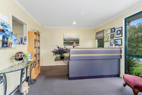 Lobby, Belmont Motor Lodge in Porirua