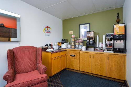 อาหารและเครื่องดื่ม, Super 8 By Wyndham Minot Airport in ไมนอต์ (ND)
