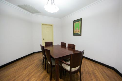 Beta Service Apartment