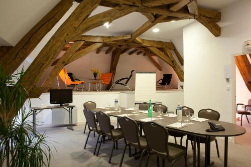 Бізнес Центр, Hotel l'Oree Des Vignes in Жіллі-ле-Сіто