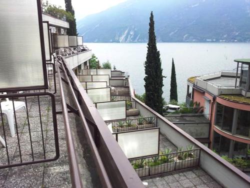 Standard Single Room with Mountain View