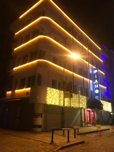 Piano Hotel - image 12