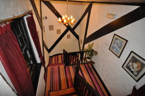 The Roundabout Hotel - image 13