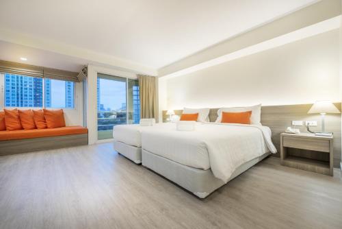 Deluxe Room with Balcony