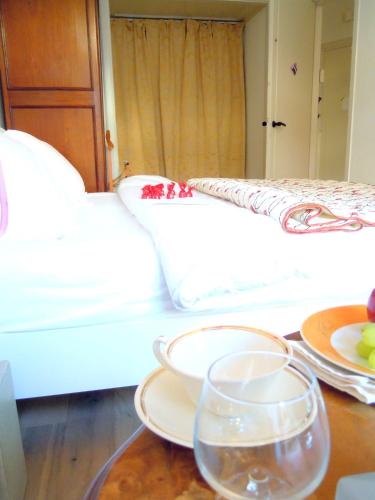 Double Room image 7