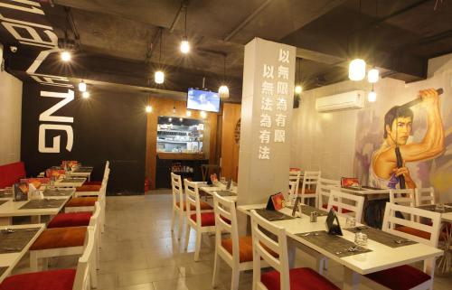 Restaurant, Venture Park Thoraipakkam Chennai in Old Mahabalipuram Road & East Coast Road