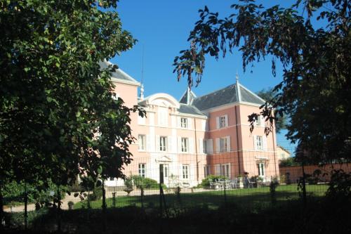 Chateau de la Chapelle des Bois