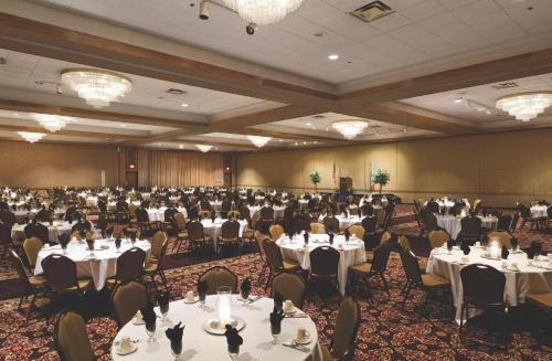 Business center, Ramkota Hotel - Pierre in Pierre (SD)