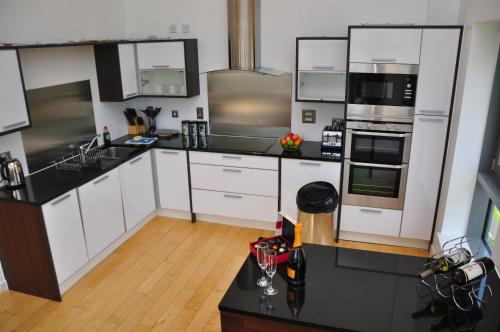 Ocean Serviced Apartments - main image
