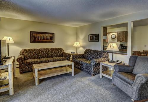 Lake Forest Resort - Accommodation - Eagle River