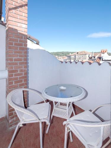  Apartments Stone House in Stari Grad