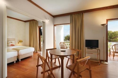Executive One-Bedroom Junior Suite with Sea View