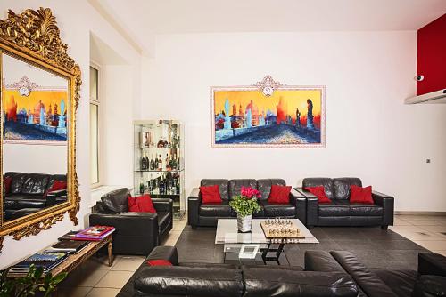 Deminka Palace - image 2