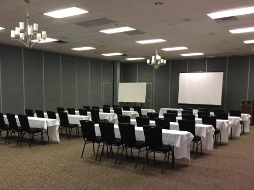 Hope Hotel and Richard C. Holbrooke Conference Center in Fairborn, USA
