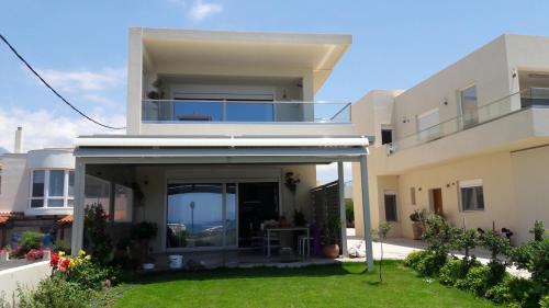  Rodia Beach Suites in Kokkinos Pyrgos