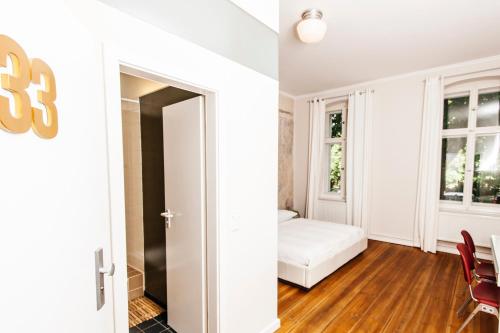 Jasper's Boutique Hotel - image 7