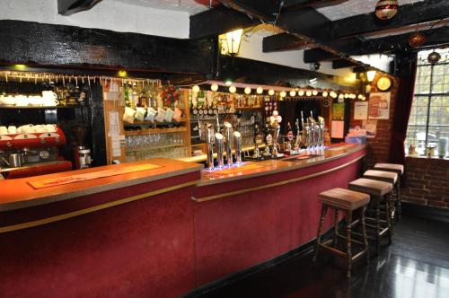 The Roundabout Hotel - image 10