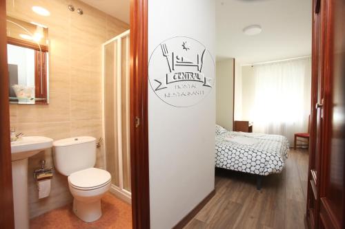 Fürdőszoba, Hostal Restaurante Central in Virgen Del Camino