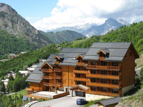 Résidence Odalys Le Hameau et les Chalets de la Vallée d'Or - main image