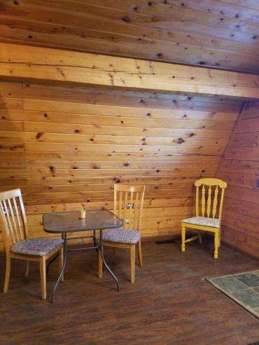 Mooseberry Cabin Tok (AK)