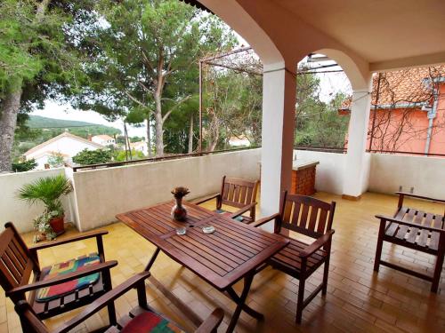 Apartment Ivica in Molat