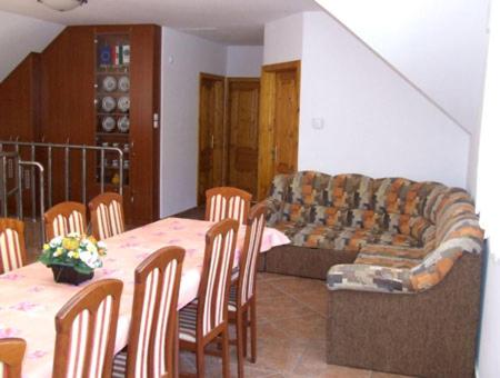 Hudi-Lak Vendégház