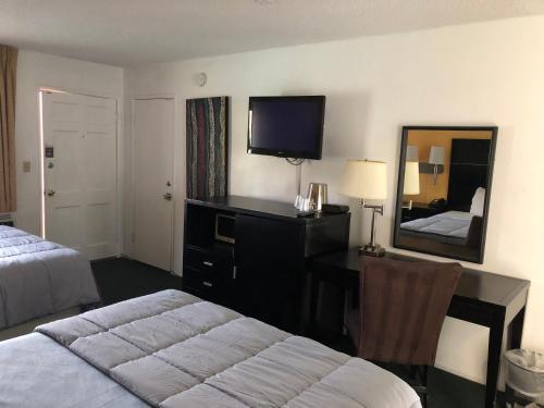 Desert Lodge - main image