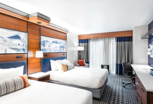 2 queen beds