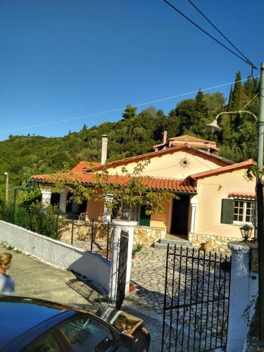  Traditional house Garounas, Pension in Agios Gordios