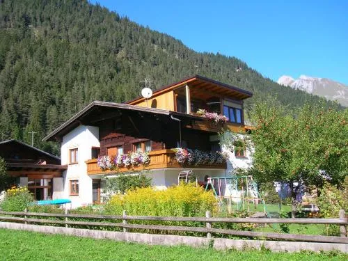 Ferienwohnungen Kerber in Bach, Österreich