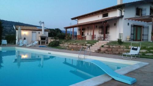  Apartment in countryside villa with pool, Pension in Marina di Ragusa bei Scuola