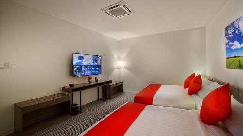 2 king beds