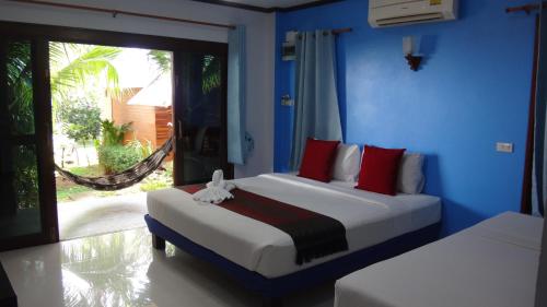 Lanta New Coconut Bungalow in Baan Klong Khong