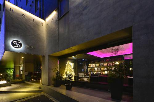Roppongi Hotel S, Tokio