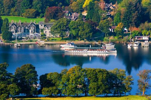 Lakeside Hotel and Spa