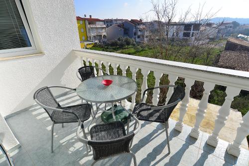 Apartments Milica 56 - image 9