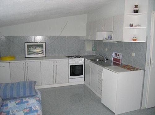Apartments Milica 56 - image 8