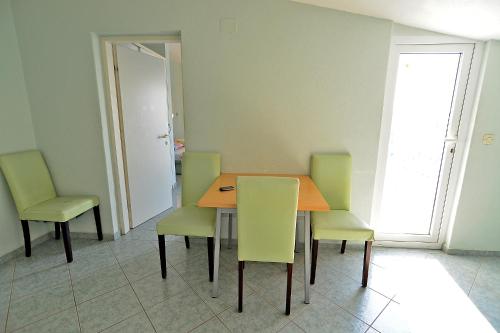 Apartments Milica 56 - image 14