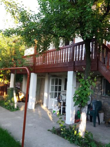 Casa cu Foisor - image 2