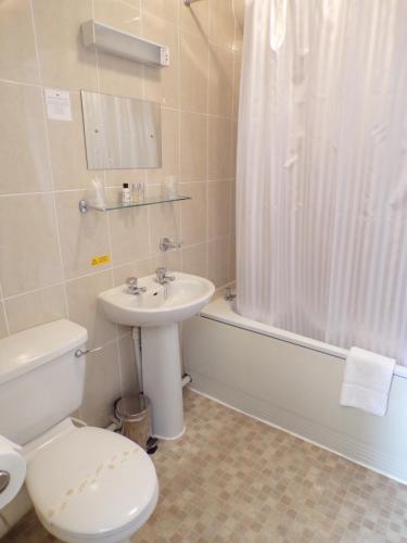 Stoneleigh Hotel - image 5