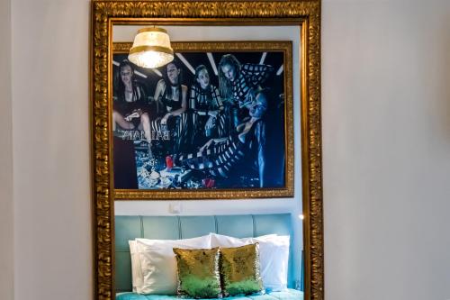 Deluxe Apartments - image 13