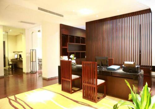 バイユン レイクサイド ホテル (白云湖畔酒店)