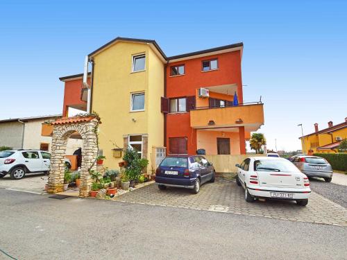  Apartment Alena.1, Unterkunft in Bužinija