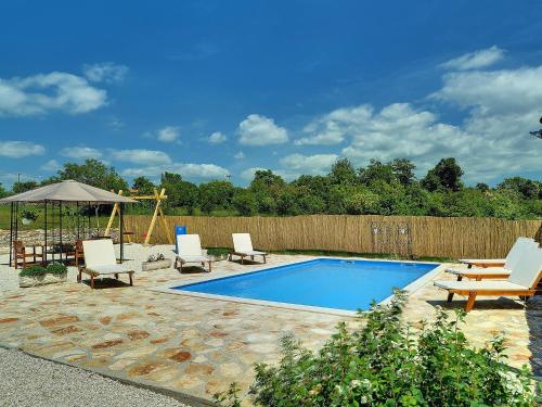  Holiday Home Lana in Čabrunići