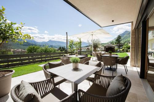 Haus Gregori Modern & Central Stay in Vineyard with Rooftop & Served Breakfast 5