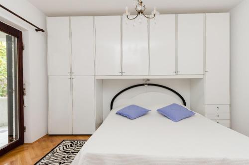 Apartments Anka - image 5