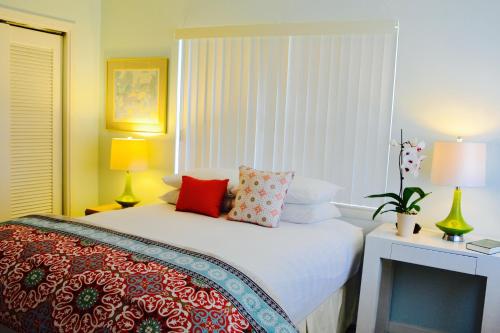 Sea Turtle Inn - image 7