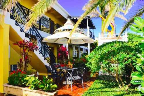 Sea Turtle Inn 4