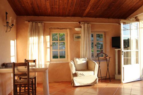 Iekārtas, Domaine de la Blaque - B&B in Varages